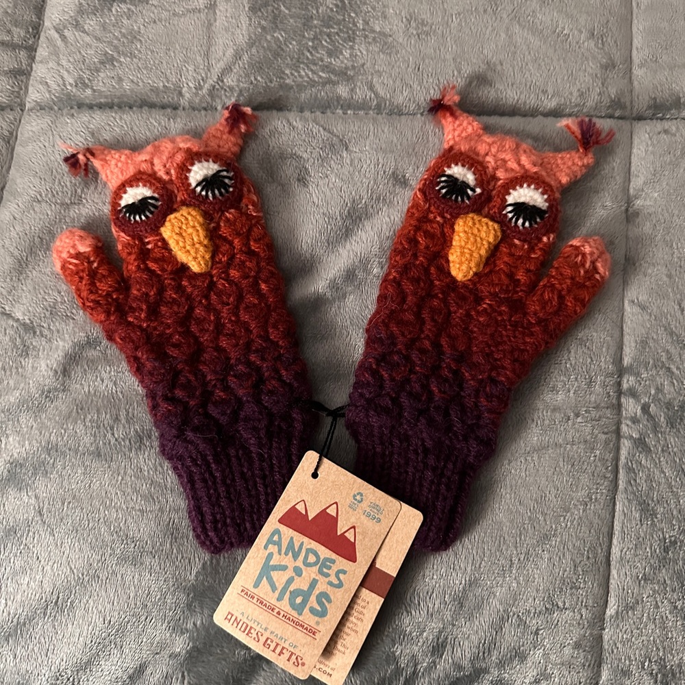 BNWT Children’s Owl Mittens